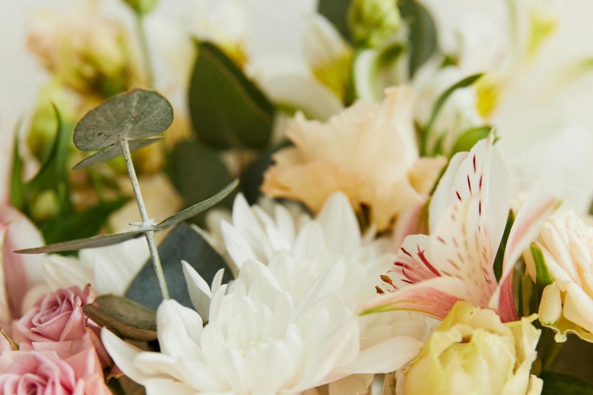 How to Weather-Proof Your Outdoor Wedding Photos
